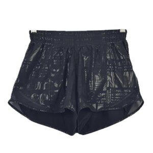 lululemon Hotty Hot Short II *Long 4" Size 4 (Tall) in 20YR Manifesto Foil Black